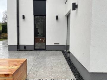 Bacs de potager intégrés à la zone terrasse en région Liégeoise