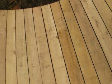 Terrasse en bois de robinier à Liège