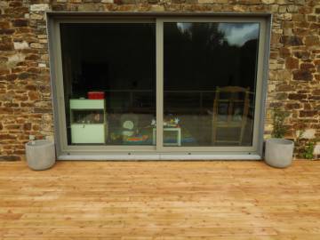Terrasse en bois de mélèze à Huy