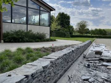 Mur en pierres sèches à Tongres