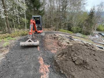 Réalisation d'un mur de soutènement en épalis de schiste